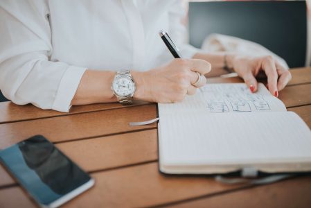 深圳代理記賬：企業(yè)年報(bào)怎么報(bào)？